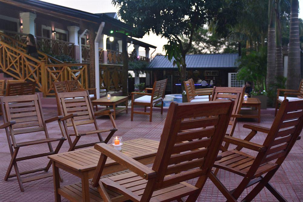 Akwati Suites Iguazu Пуерто Игуасу Екстериор снимка
