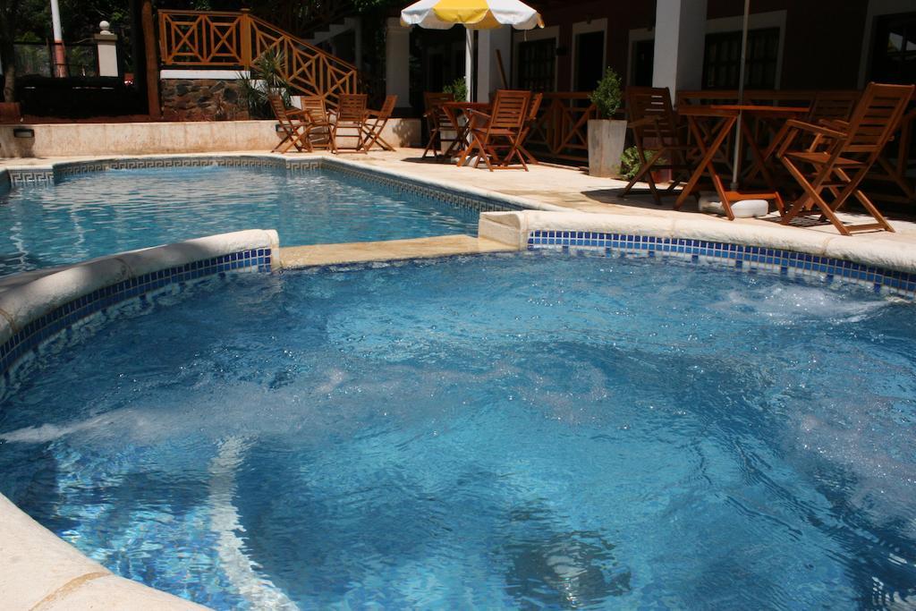 Akwati Suites Iguazu Пуерто Игуасу Екстериор снимка