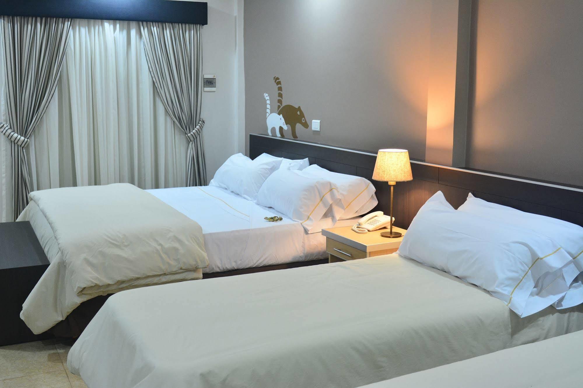 Akwati Suites Iguazu Пуерто Игуасу Екстериор снимка